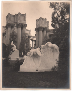 156 Colonnade and statues